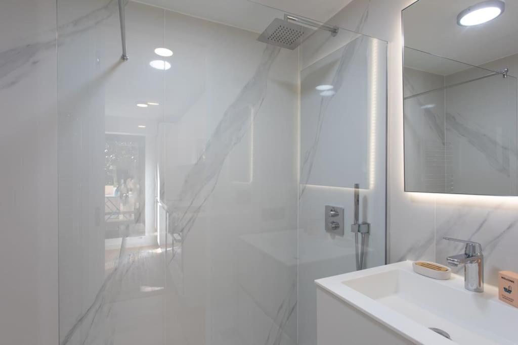 #11 Alex Suite Terrace Parking Ac 2 Bdr 5Mins To Sea 费拉角圣让 外观 照片